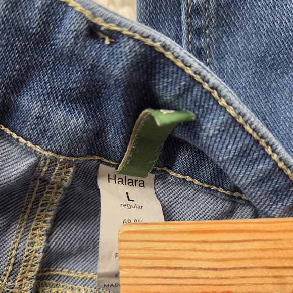 HALARA Wide Large Jeans in Denim Blue - Picture 7 of 7